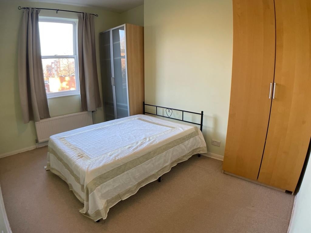 Flat Hamilton Park in Greater London