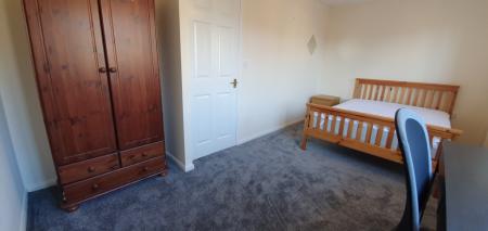 Flat Gillquart Way in Coventry