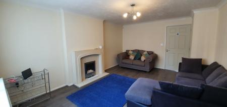 Flat Gillquart Way in Coventry