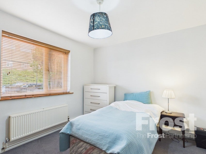 Flat Thirlmere Avenue in Slough