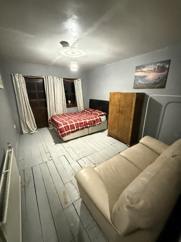 Room Parfrey Street in Greater London