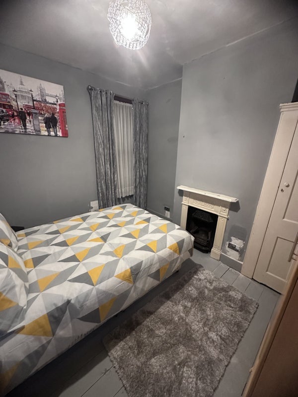Room Parfrey Street in Greater London