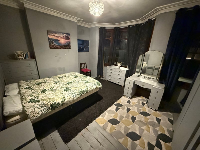 Room Parfrey Street in Greater London