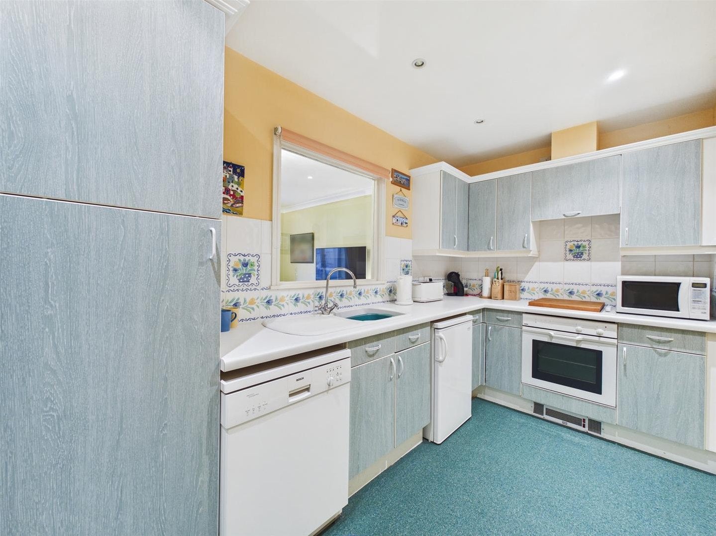 Flat Washbeck Close in Scarborough