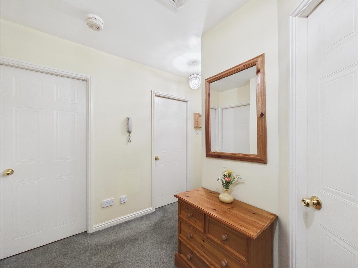 Flat Washbeck Close in Scarborough