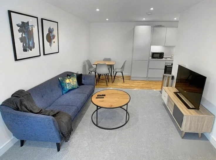 Flat Atherton Court in Eton
