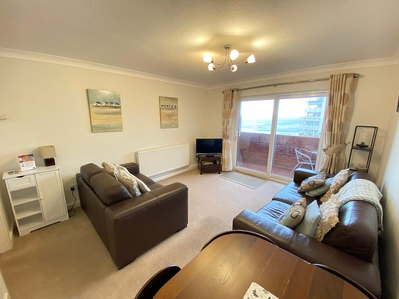 Flat Rotherslade Road in Newton