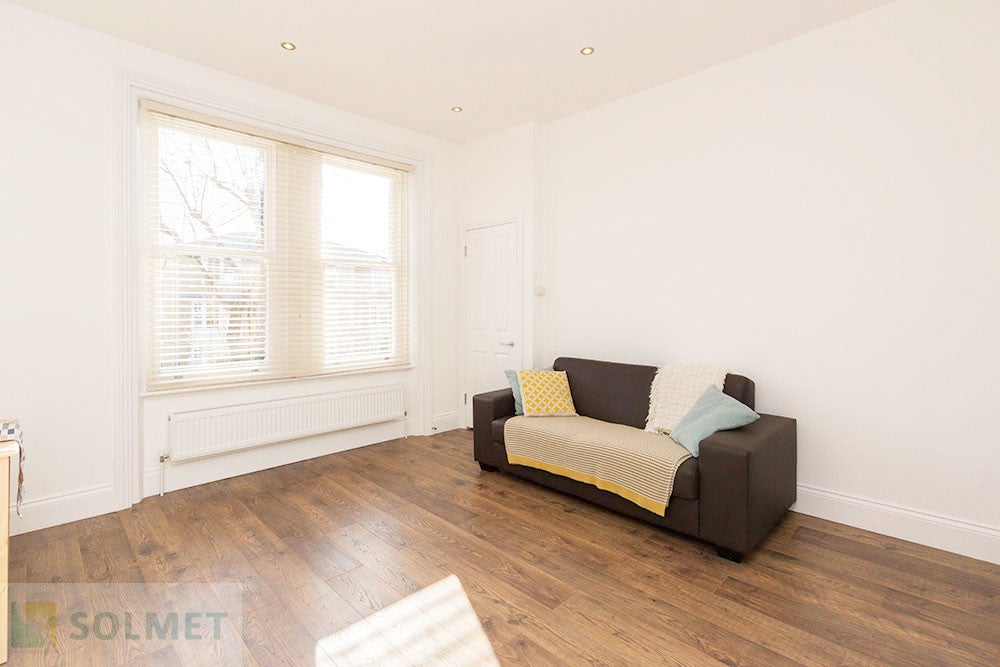 Flat Cavendish Road in Greater London