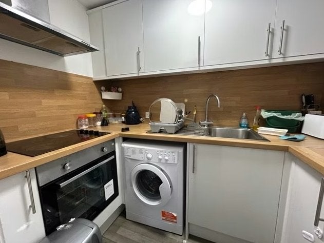 Flat Wheatfield Place in City of Edinburgh