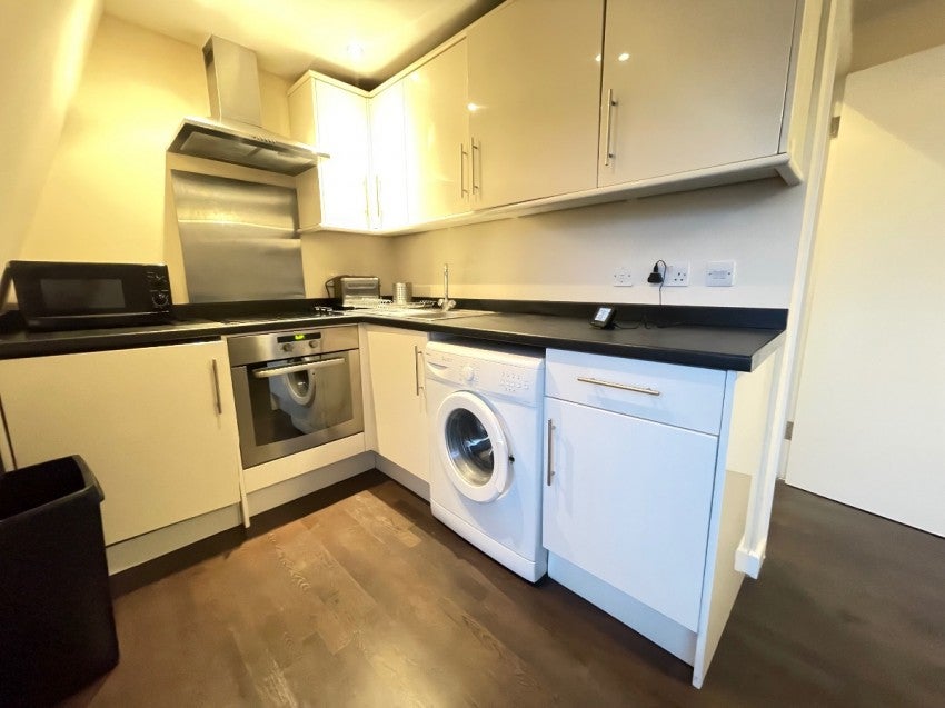 Flat Eversholt Street in Greater London