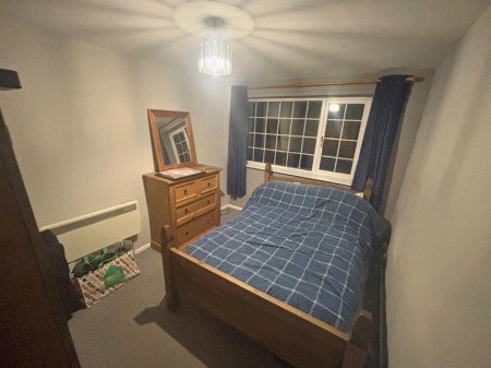 Flat Perryfields Close in Redditch