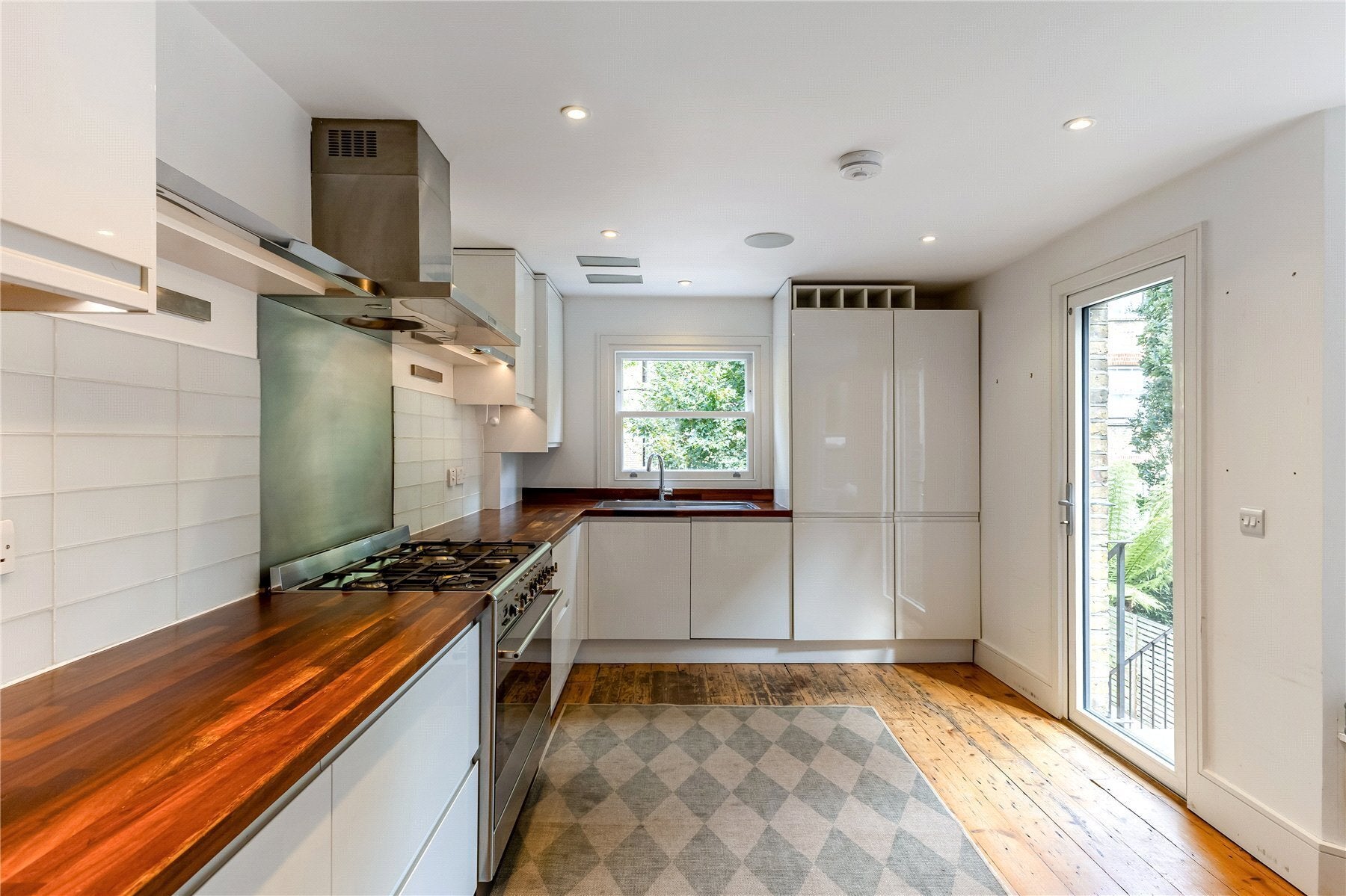 House Warriner Gardens in Greater London