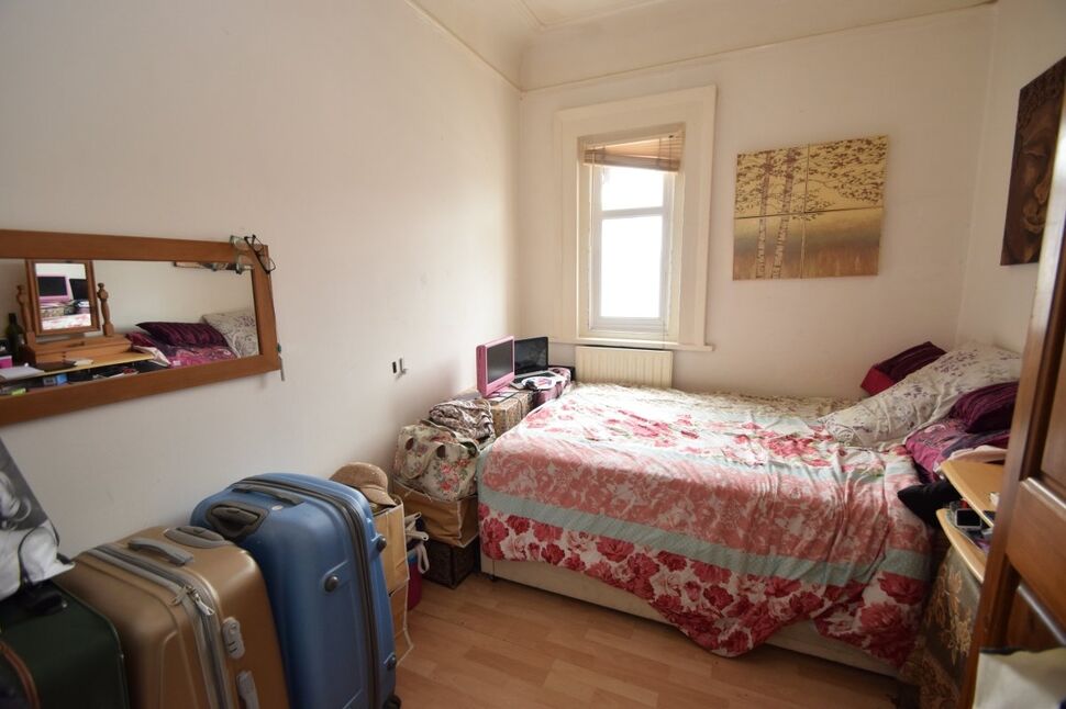 Flat Twittens Way in Havant