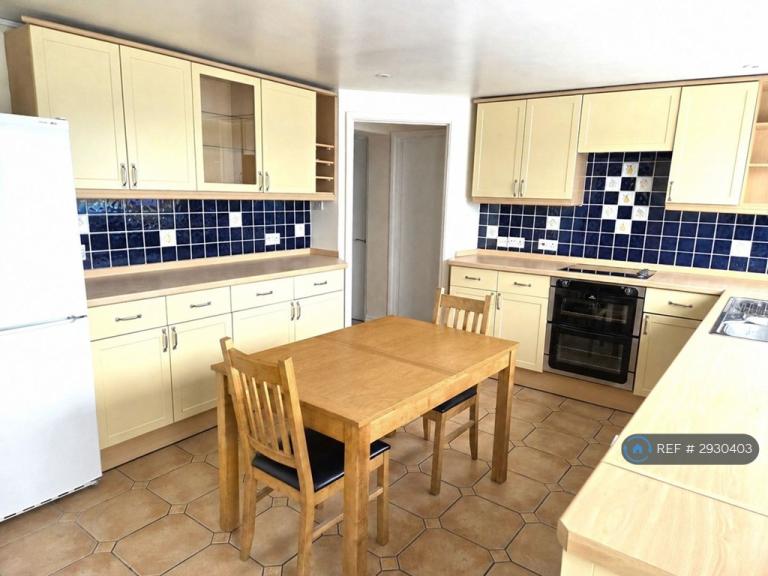 Room Armstrong Road in Borough of Runnymede