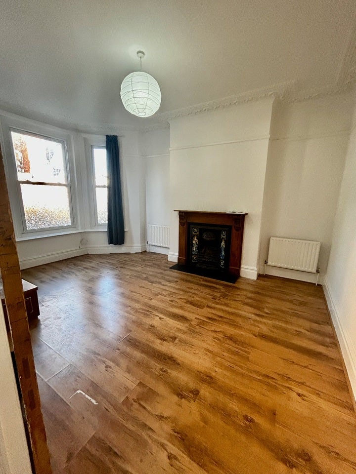 House Grecian Crescent in Greater London