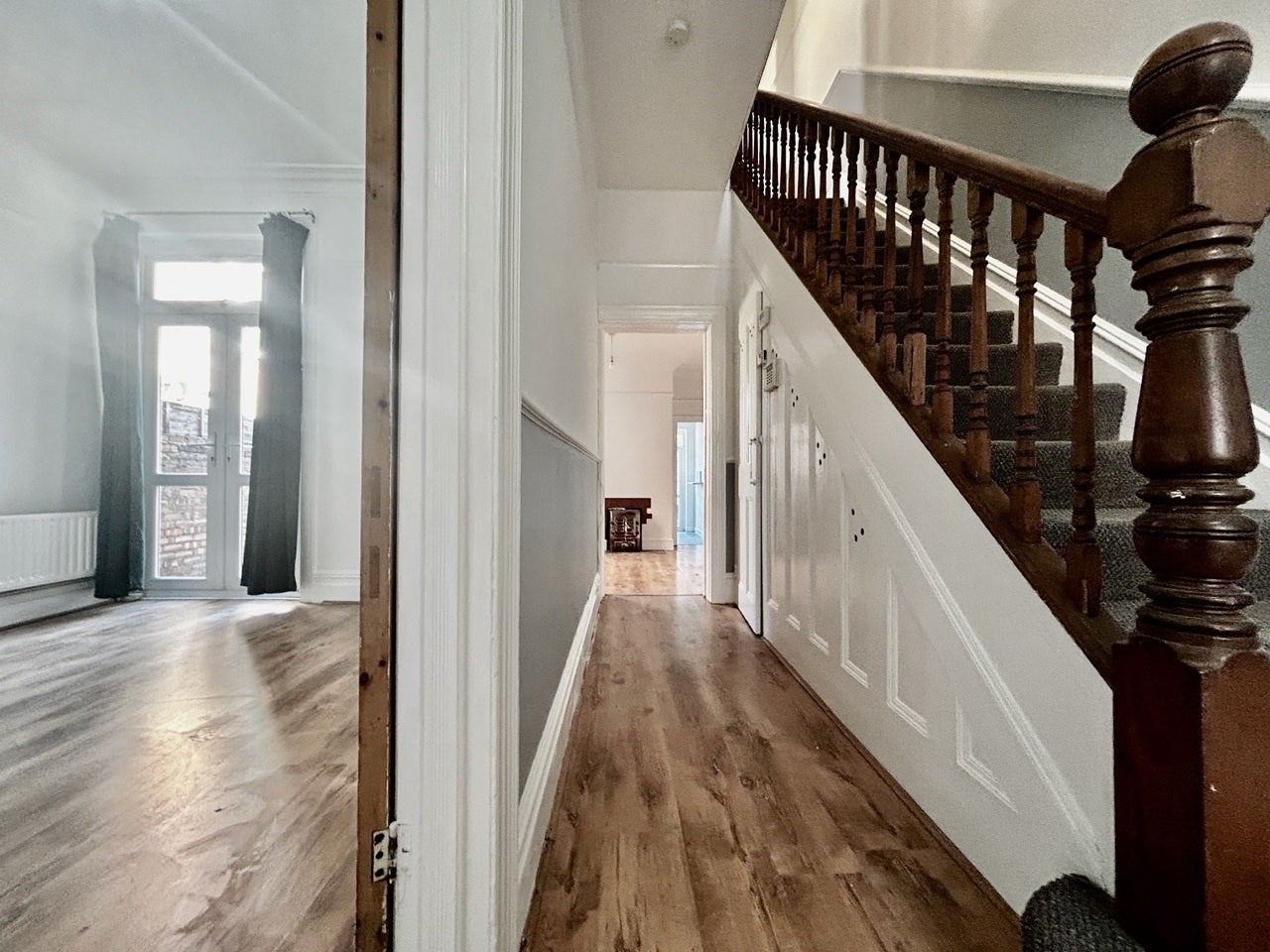 House Grecian Crescent in Greater London