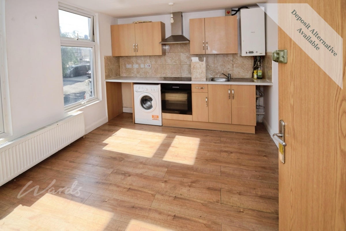 Flat Richmond Road in Gillingham