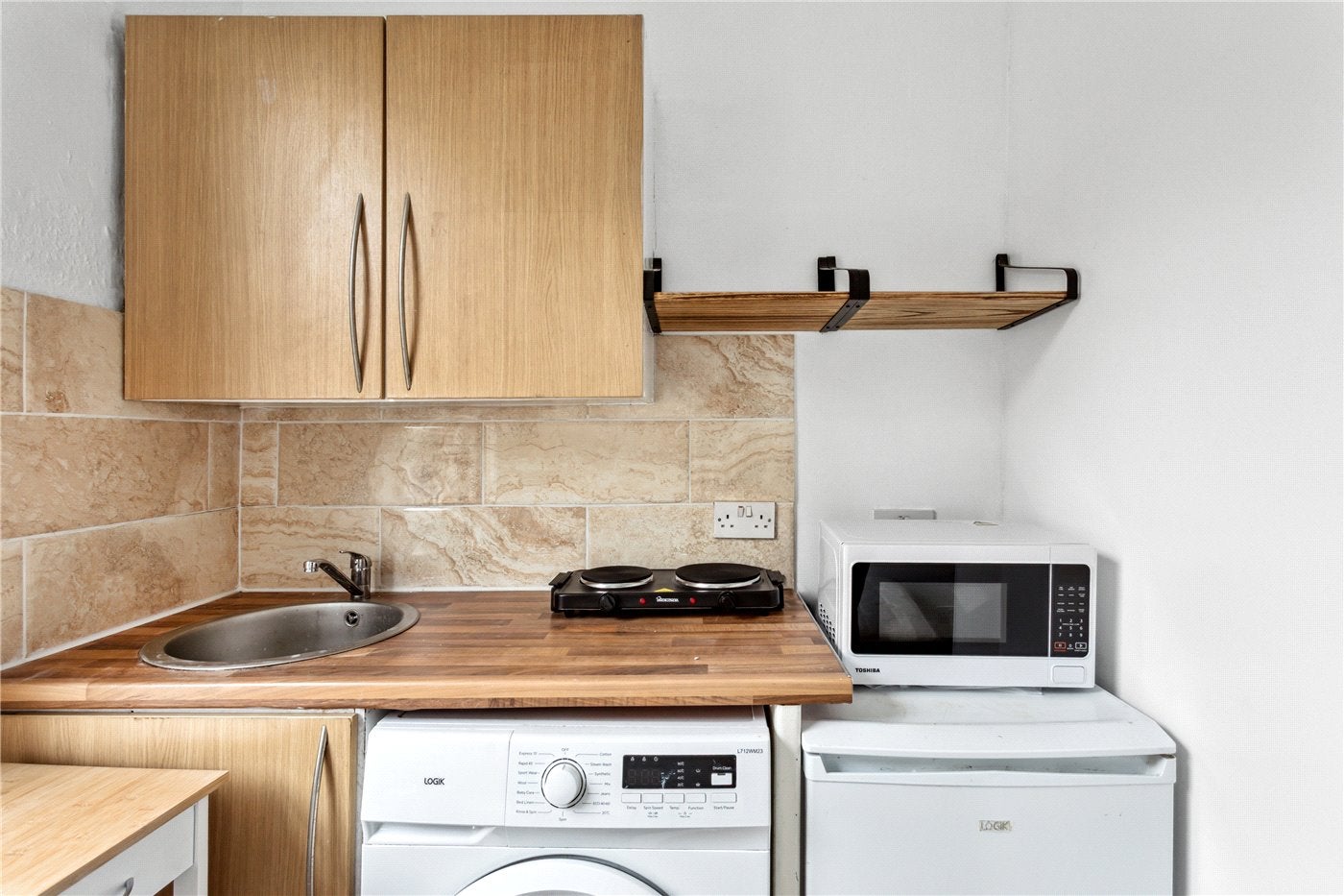 Flat Upper Clapton Road in Greater London