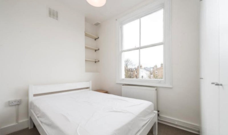 Flat Loftus Road in Greater London