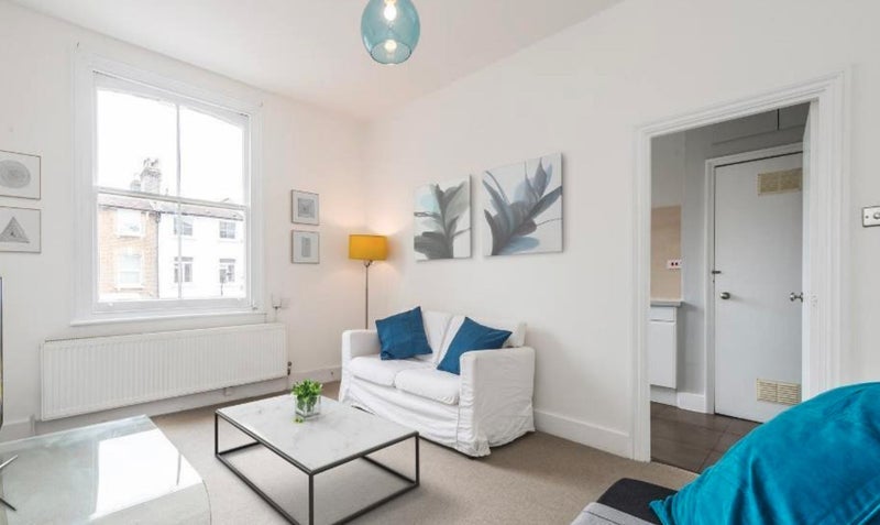 Flat Loftus Road in Greater London