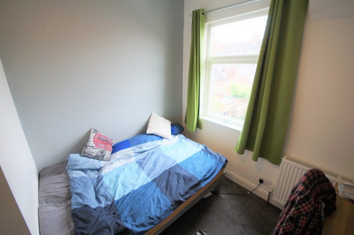 Room Clara Street in Coventry