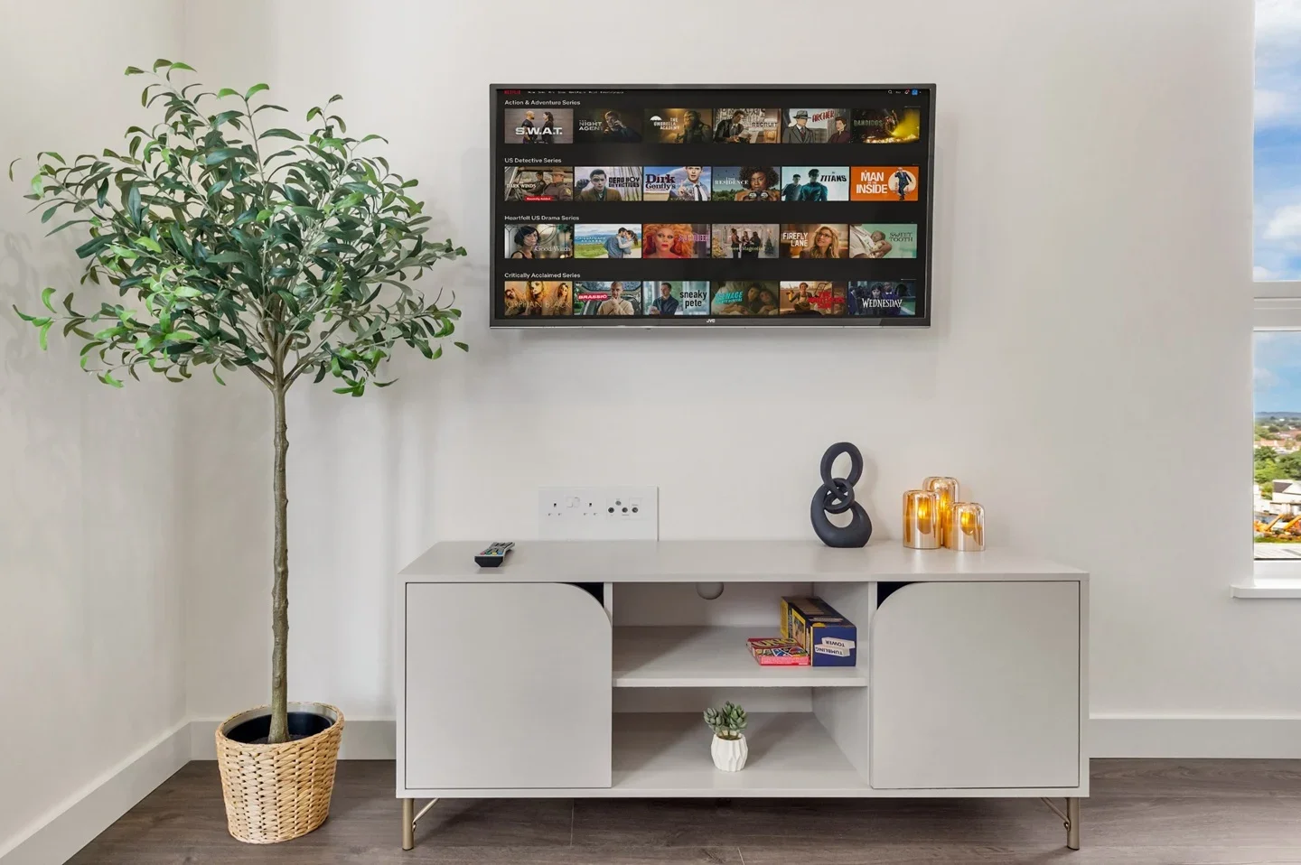 Flat Barratt Way in Greater London