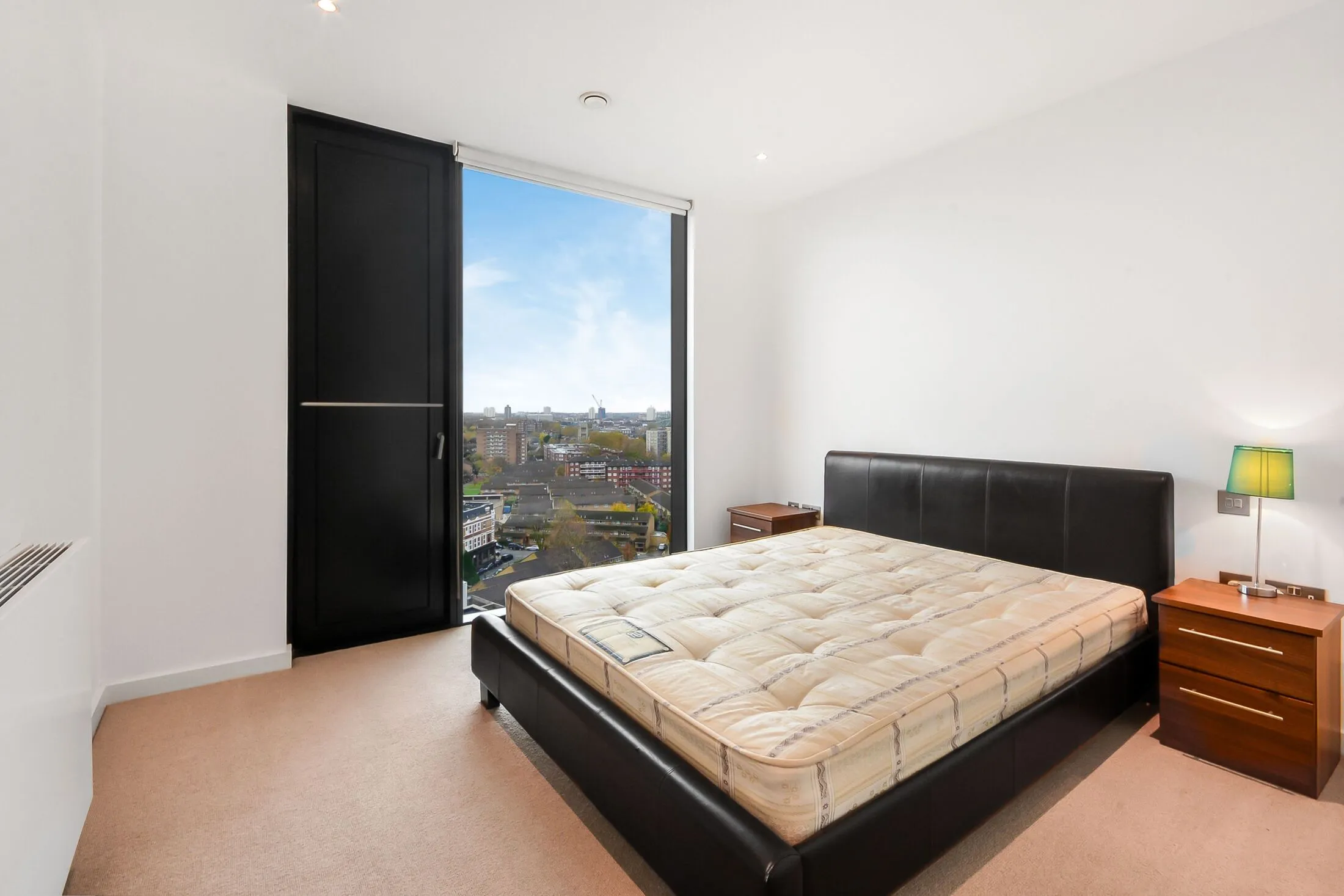 Flat Wollaston Close in Greater London