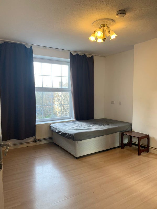 Room Holbrooke Court in Greater London