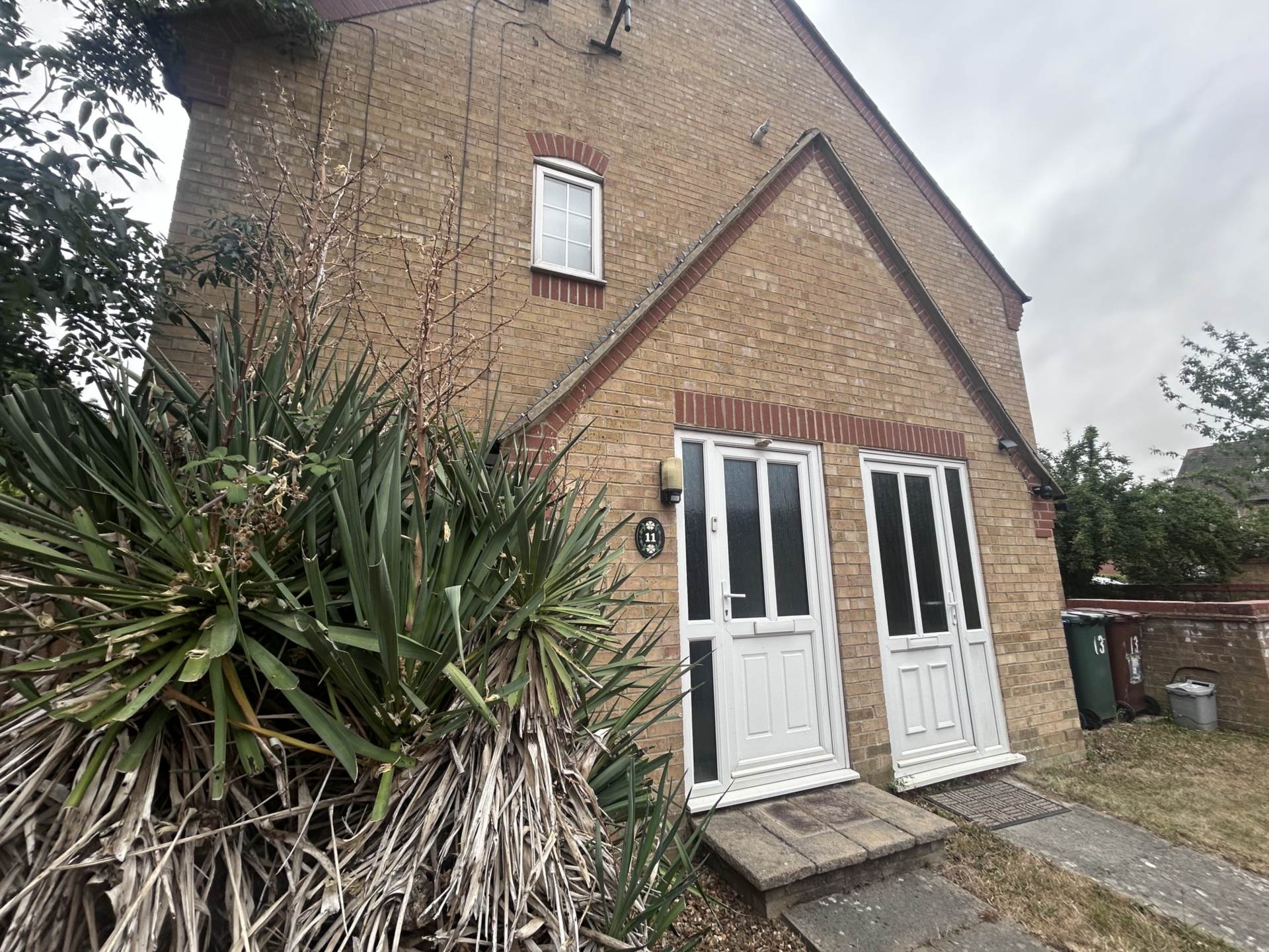 House Canterbury Close in Cherwell District