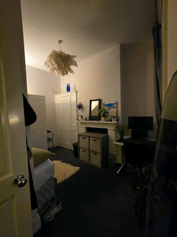 Room Gladsmuir Road in Greater London