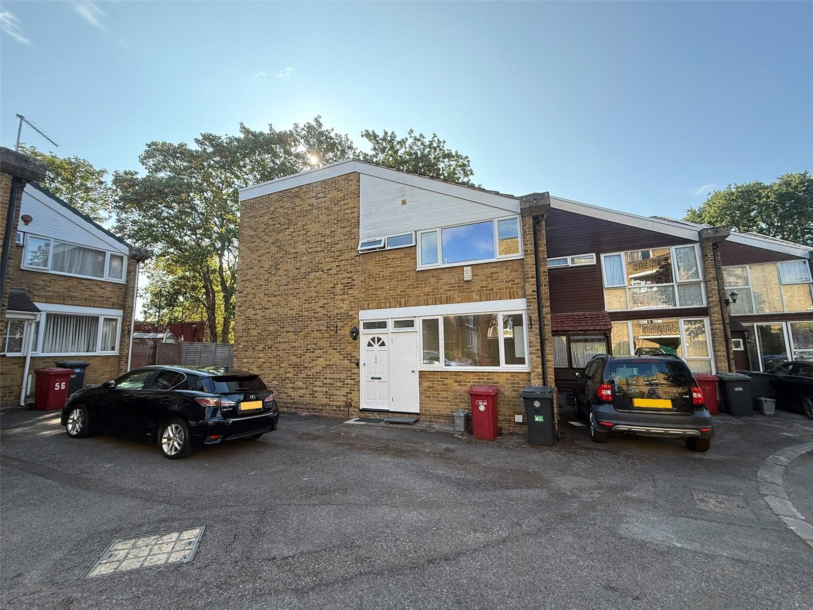 House Sussex Close in Slough