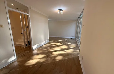 House Sussex Close in Slough