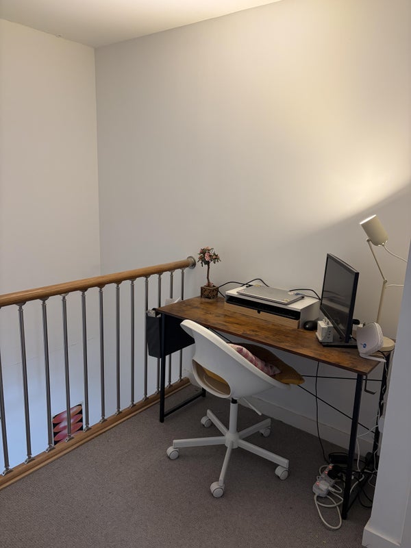 Room Forrester Way in Greater London