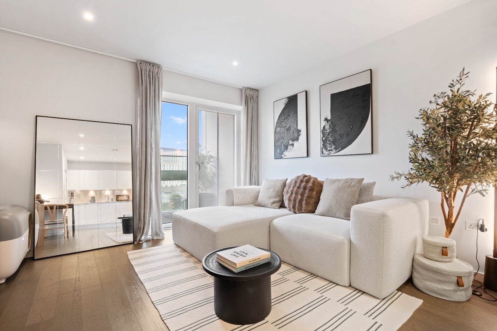 Flat York Way in Greater London