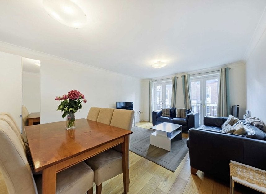 Flat Marlborough Road in Greater London