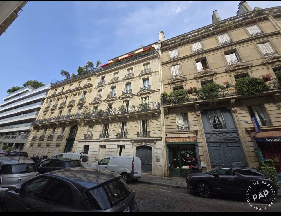 Appartement Rue de Bassano à Paris