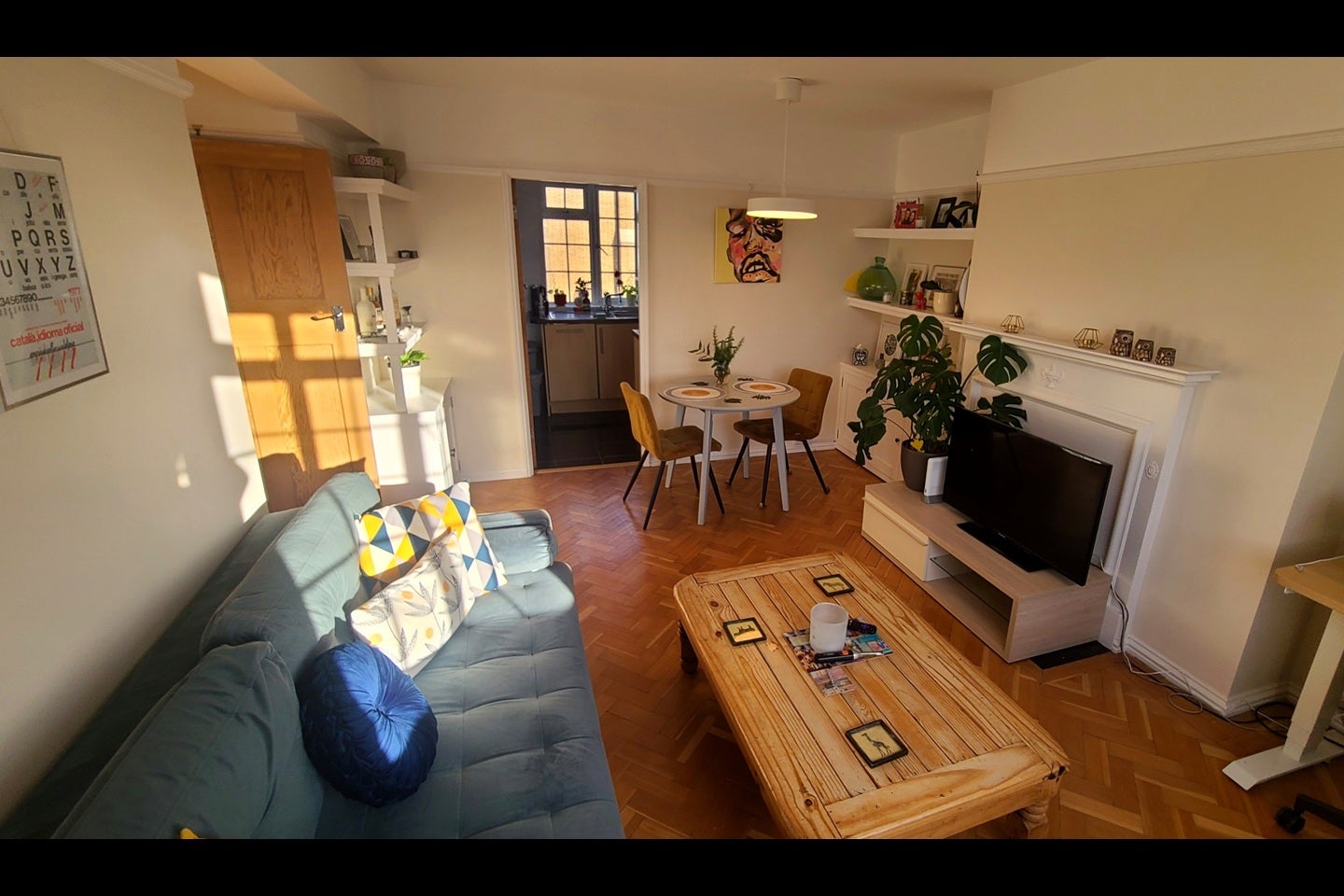 Flat Spencer Road in Greater London