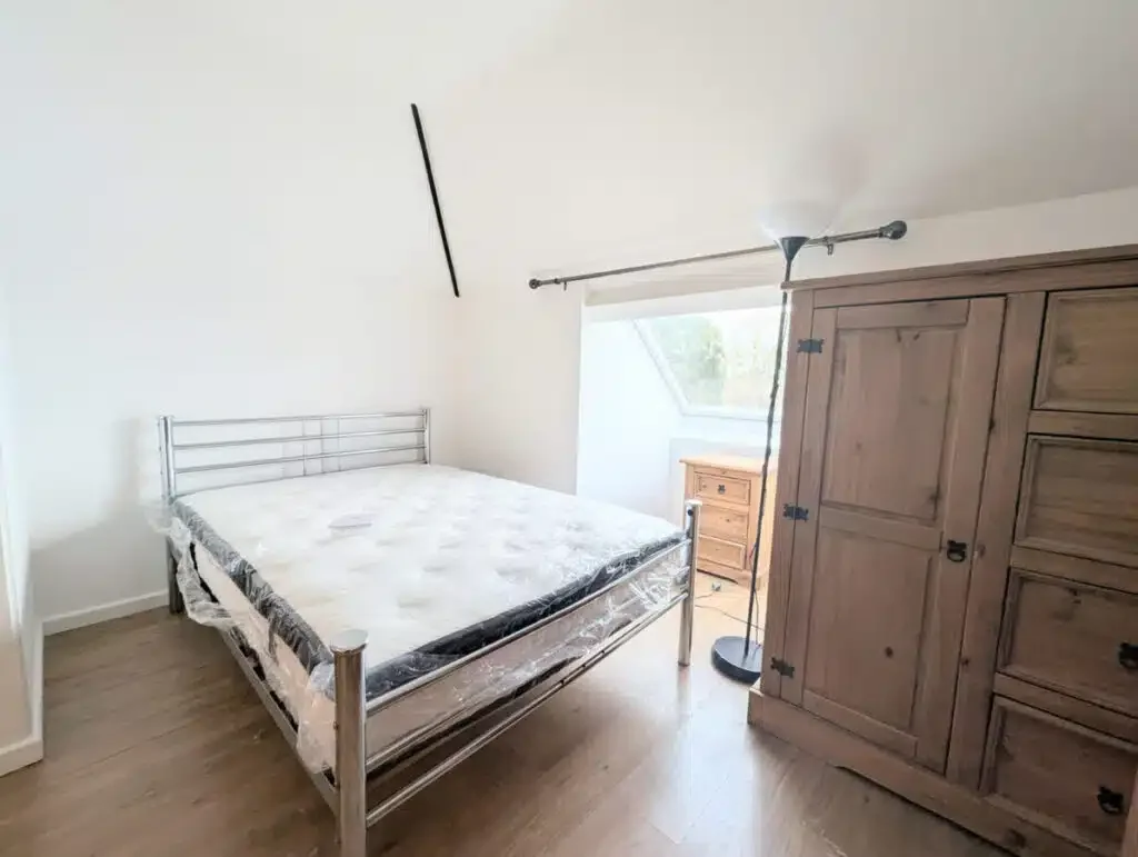 Room Guildhill Road in Bournemouth