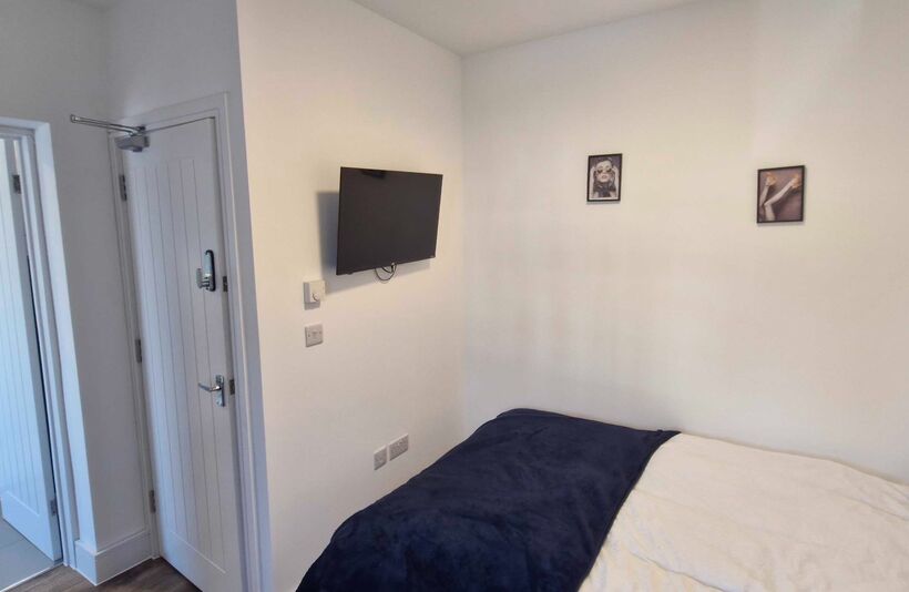 Room Willow Tree Lane in Greater London