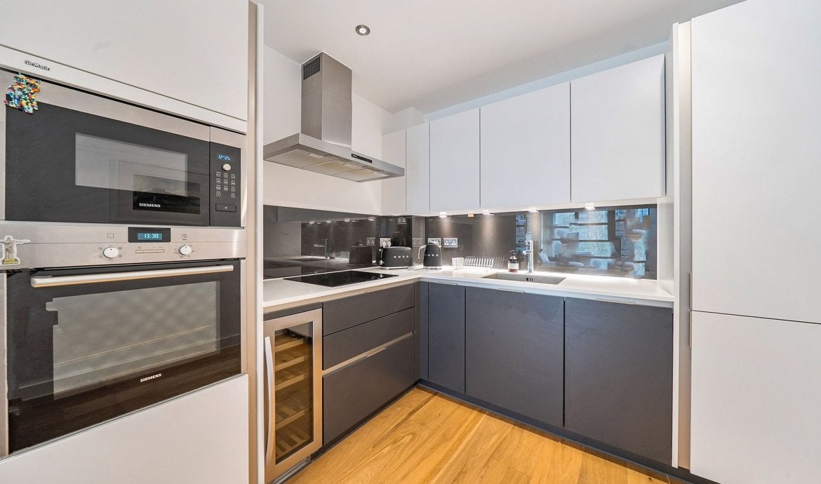 Flat Wood's Place in Greater London