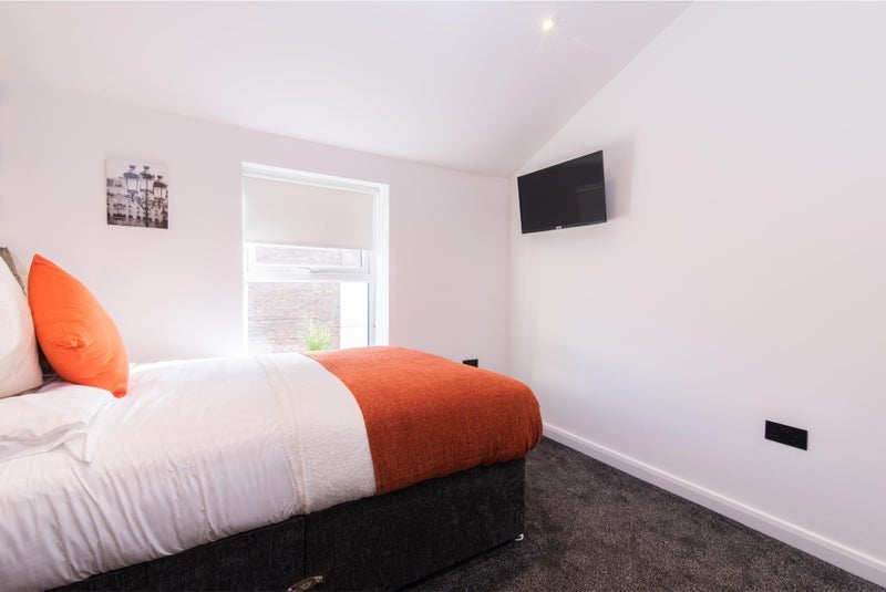 Room Hall Croft in Nottingham