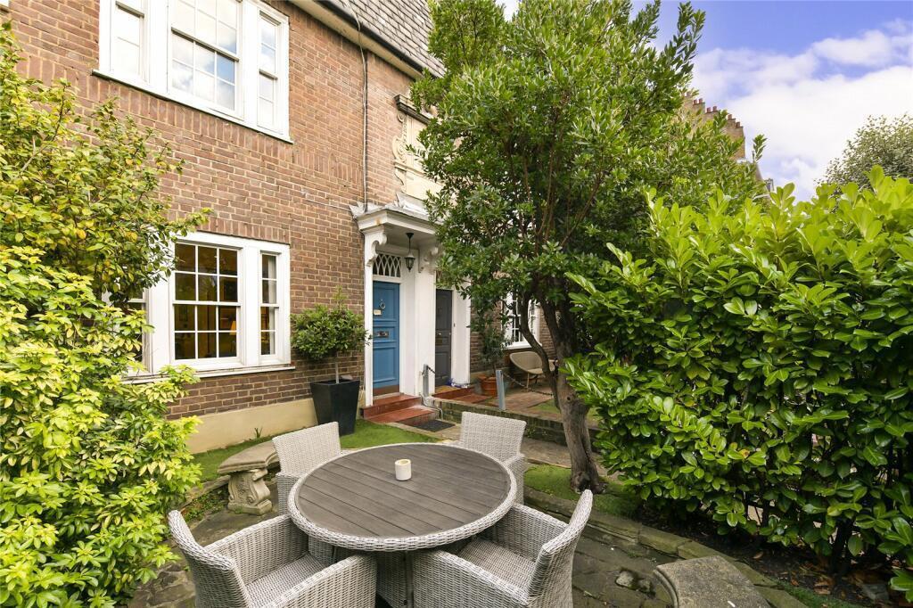 House Jubilee Place in Greater London