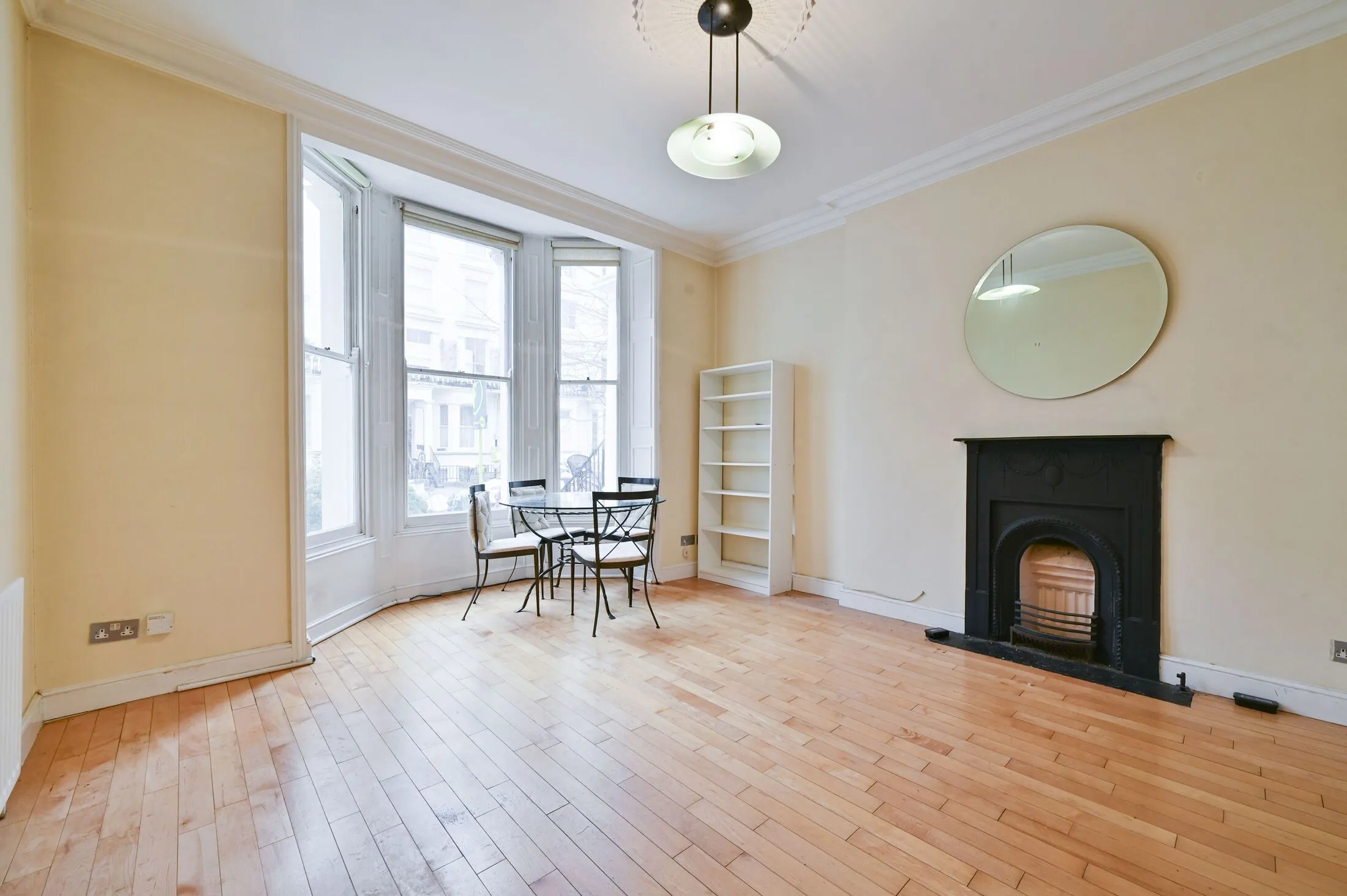 Flat Belgrave Gardens in City of Westminster