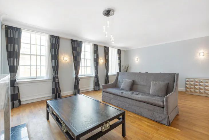 Flat Grosvenor Square in City of Westminster