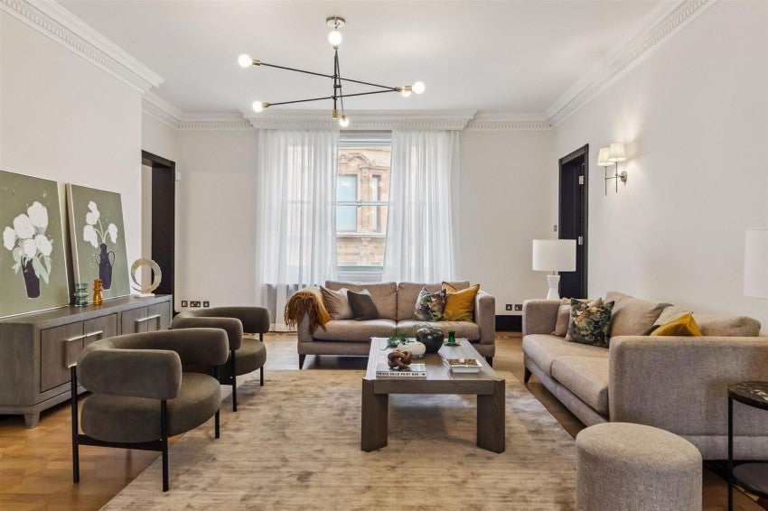 Flat Hans Road in Greater London