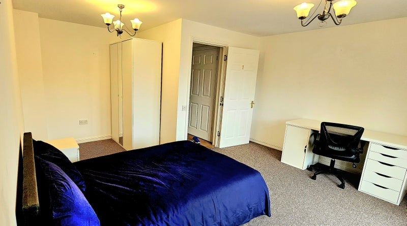 Room Casson Drive in Bristol