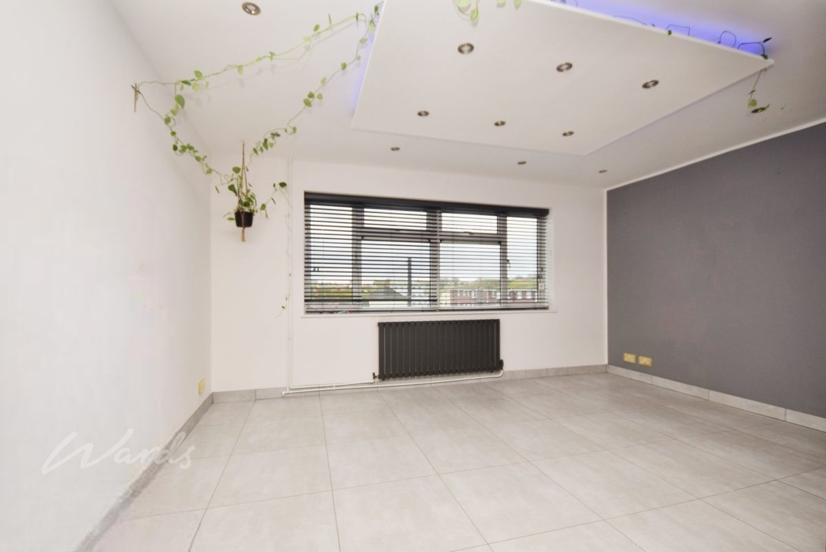 Flat Peter Street in Folkestone and Hythe District