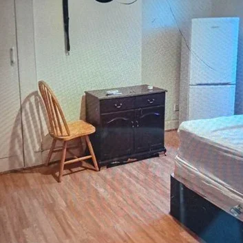 Room Basildon Road in Greater London