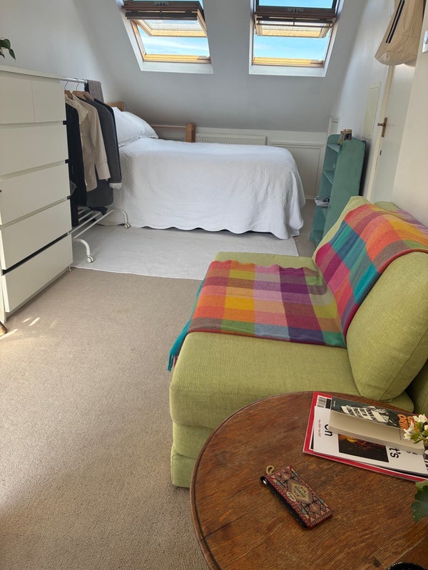 Flat Avenue Gardens in Greater London