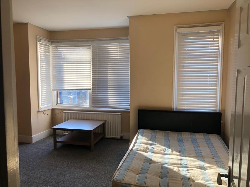 Room Heigham Road in Greater London